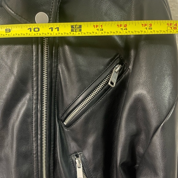Avec Les Filles Oversized Faux Leather Cropped Biker Jacket - Black - M - Picture 9 of 11